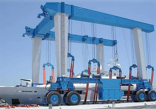 游艇吊在游艇建造和修復中的應用案例有哪些? 游艇吊在游艇建造和修復中的應用案例有哪些?